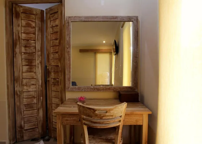 Sari House - Balinese Style Homestay