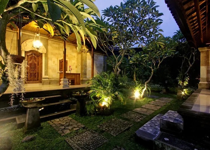 Sari House - Balinese Style Homestay