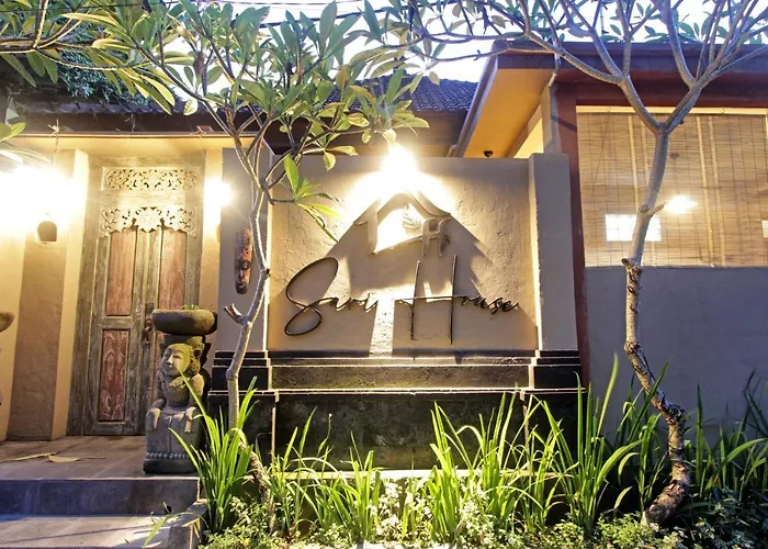 Homestay Sari House - Balinese Style