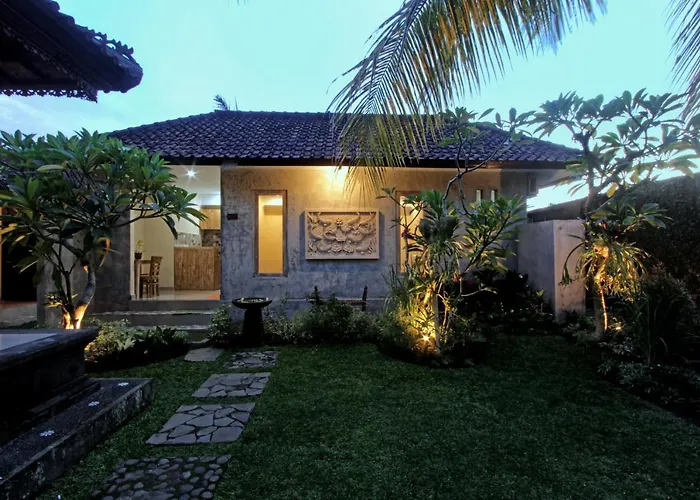 Sari House - Balinese Style Habitación en casa particular Ubud